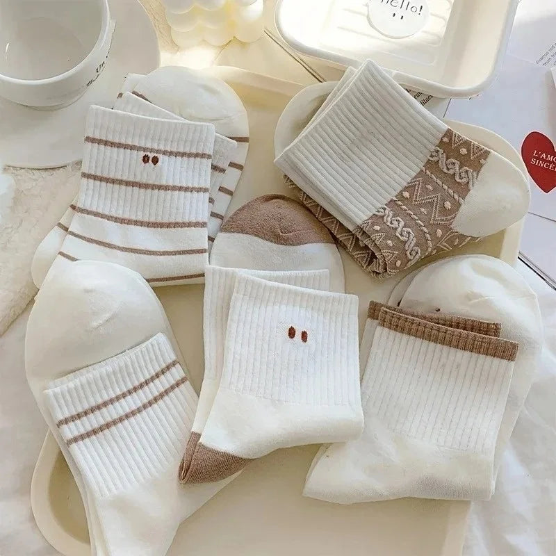 5 Pairs Women’s Cute Smiling Print Crew Socks – Soft & Comfy