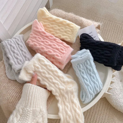 10 Pairs Women’s Plush Fried Dough Twist Socks – Autumn & Winter