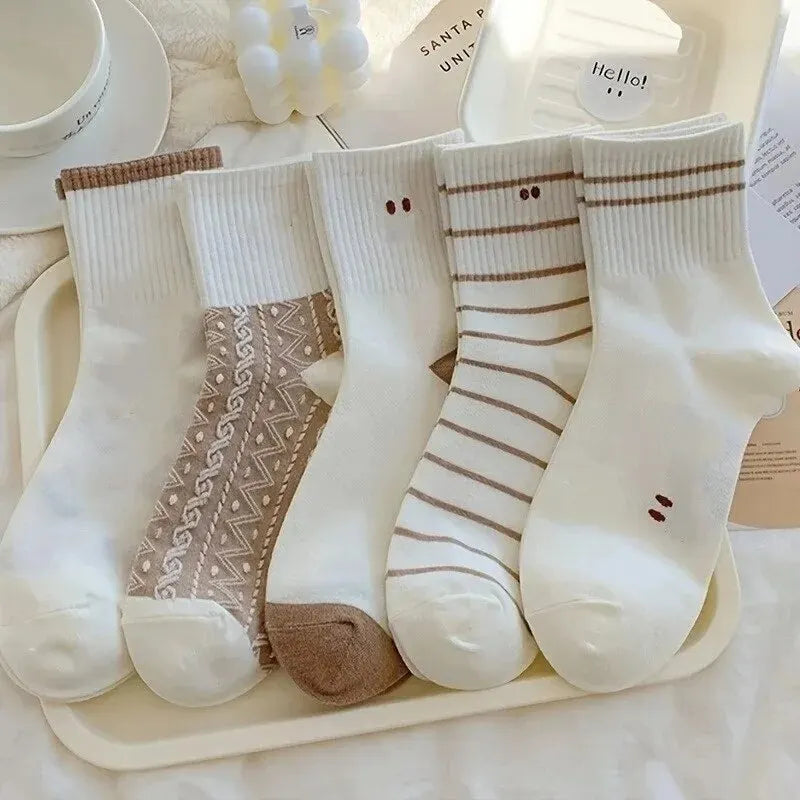 5 Pairs Women’s Cute Smiling Print Crew Socks – Soft & Comfy