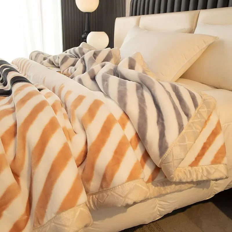 Weighted Raschel Plush Blanket – Thick & Warm (1PC)