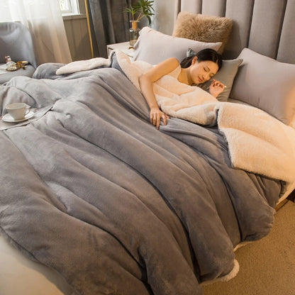Wool Throw Blanket – Double-Sided Winter Bedspread